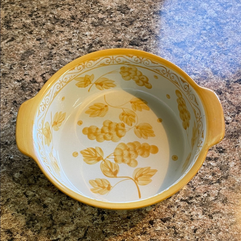 Temp-Tations presentable ovenwear by tara‎ Vineyard Ceramic yellow/white Dish
